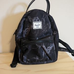 Herschel nova mini back